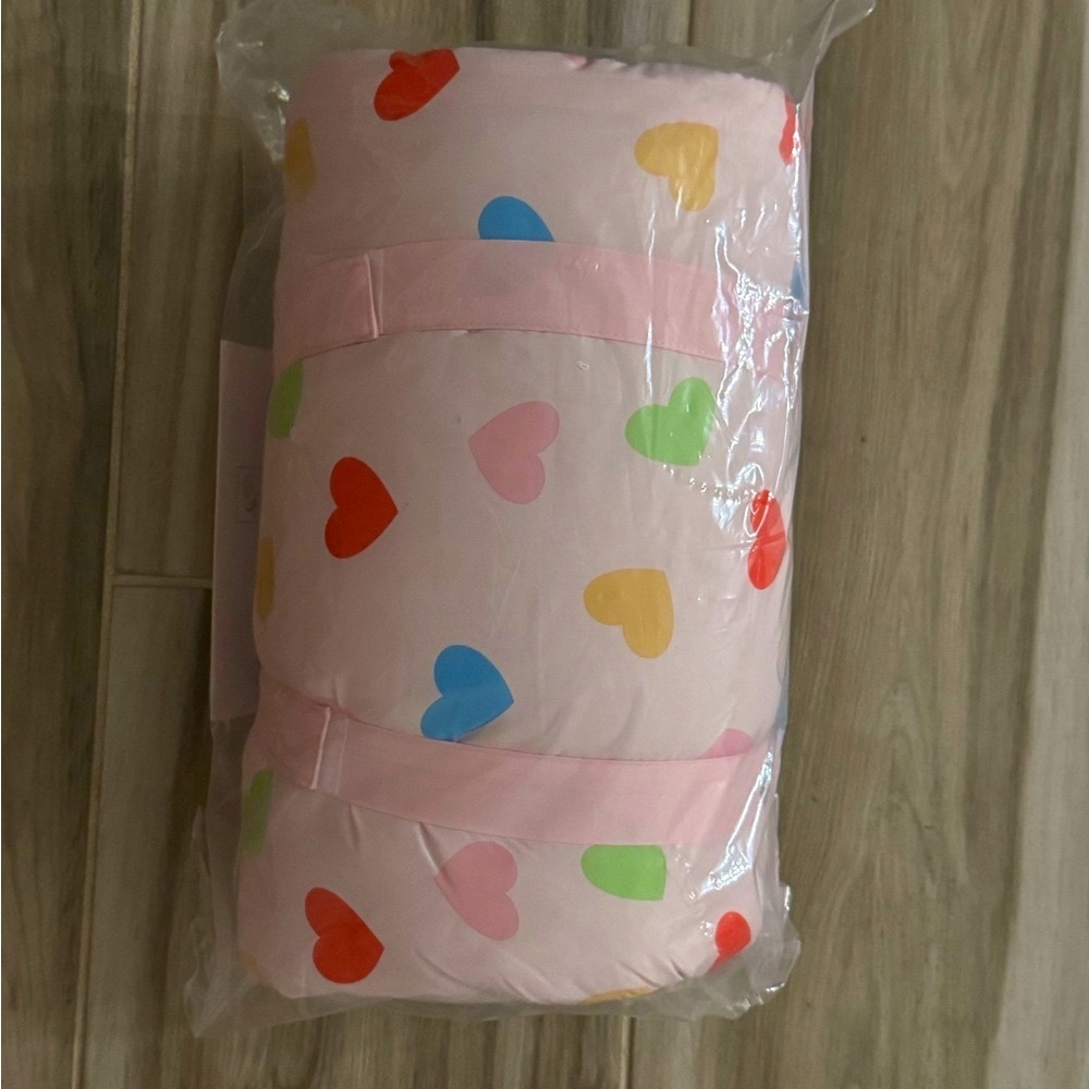 New heart-patterned, ultra-soft indoor slumber sleeping bag